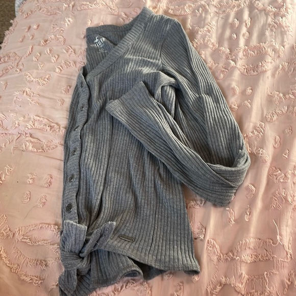 Gray Hollister rib long sleeve Henley - Picture 1 of 5
